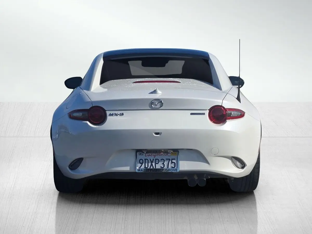 2022 Mazda MX-5 Miata Miata RF Grand Touring photo 2