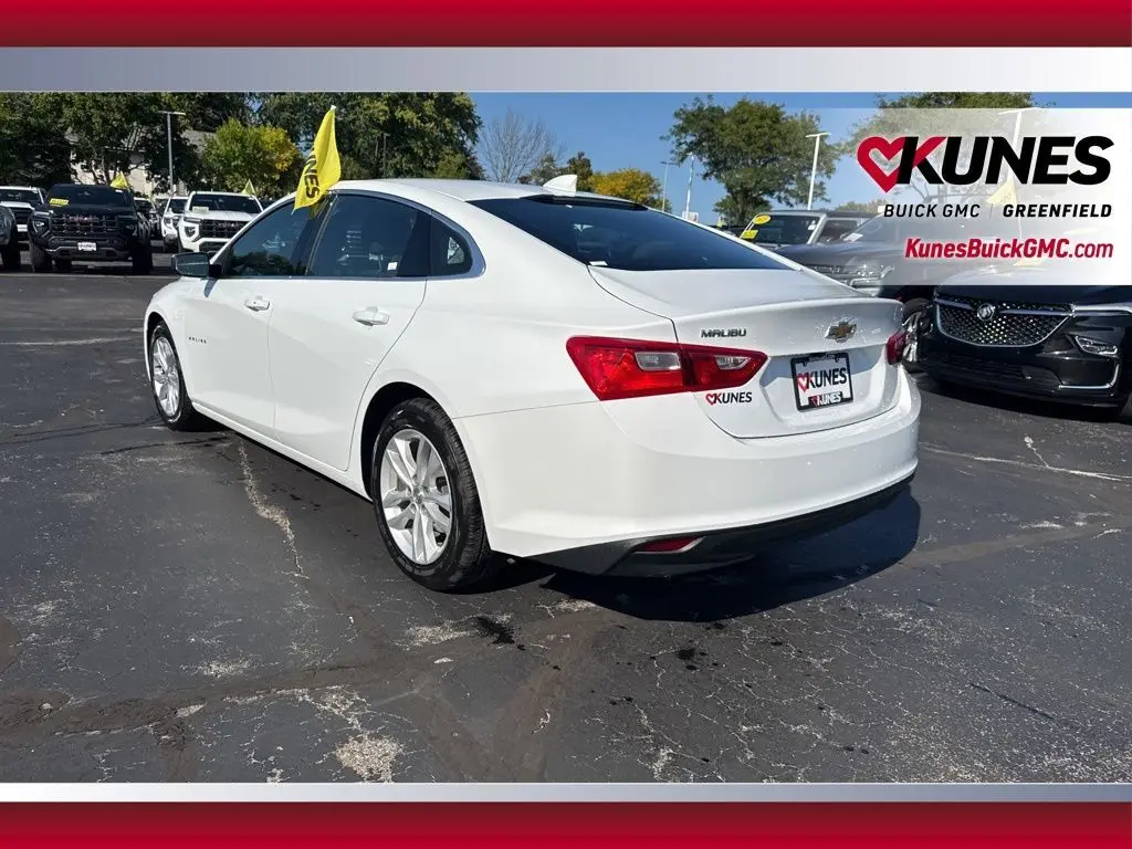 2023 Chevrolet Malibu 1LT photo 5