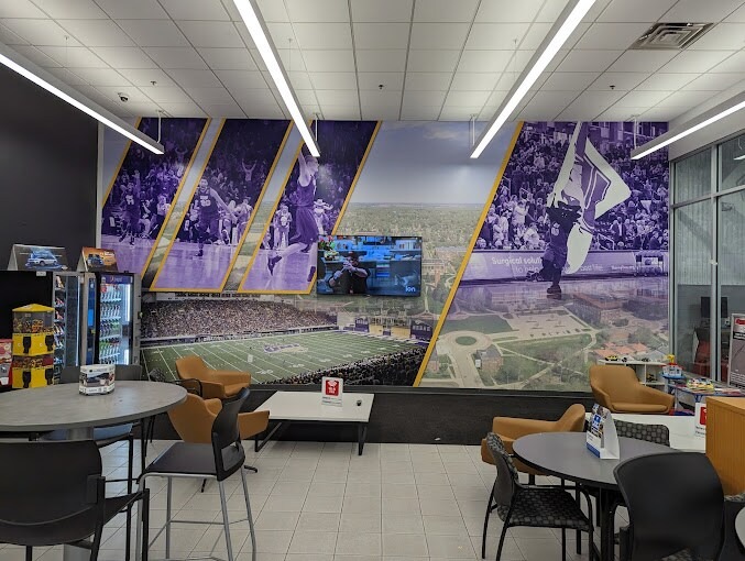 Dan Deery Motors showroom
