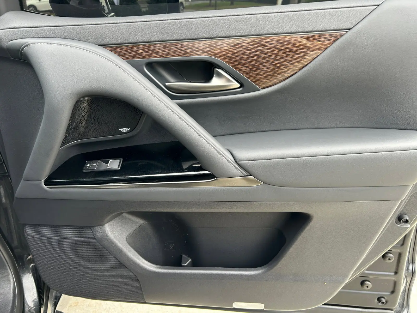 2023 Lexus LX 600 Ultra Luxury photo 16