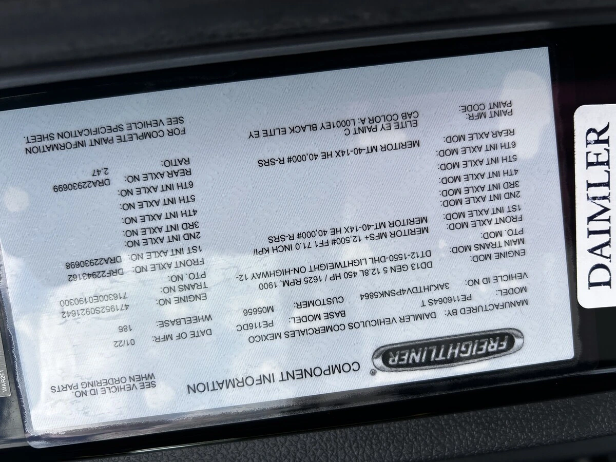 2023 Freightliner Cascadia — photo 4