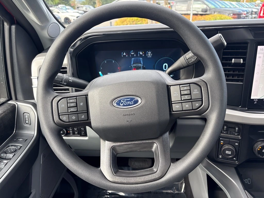 2026 Ford F-350 Super Duty XLT - Photo 32