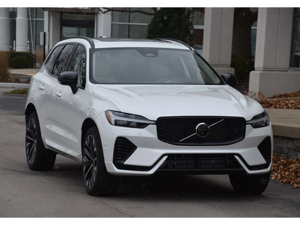 2026 Volvo - image 2