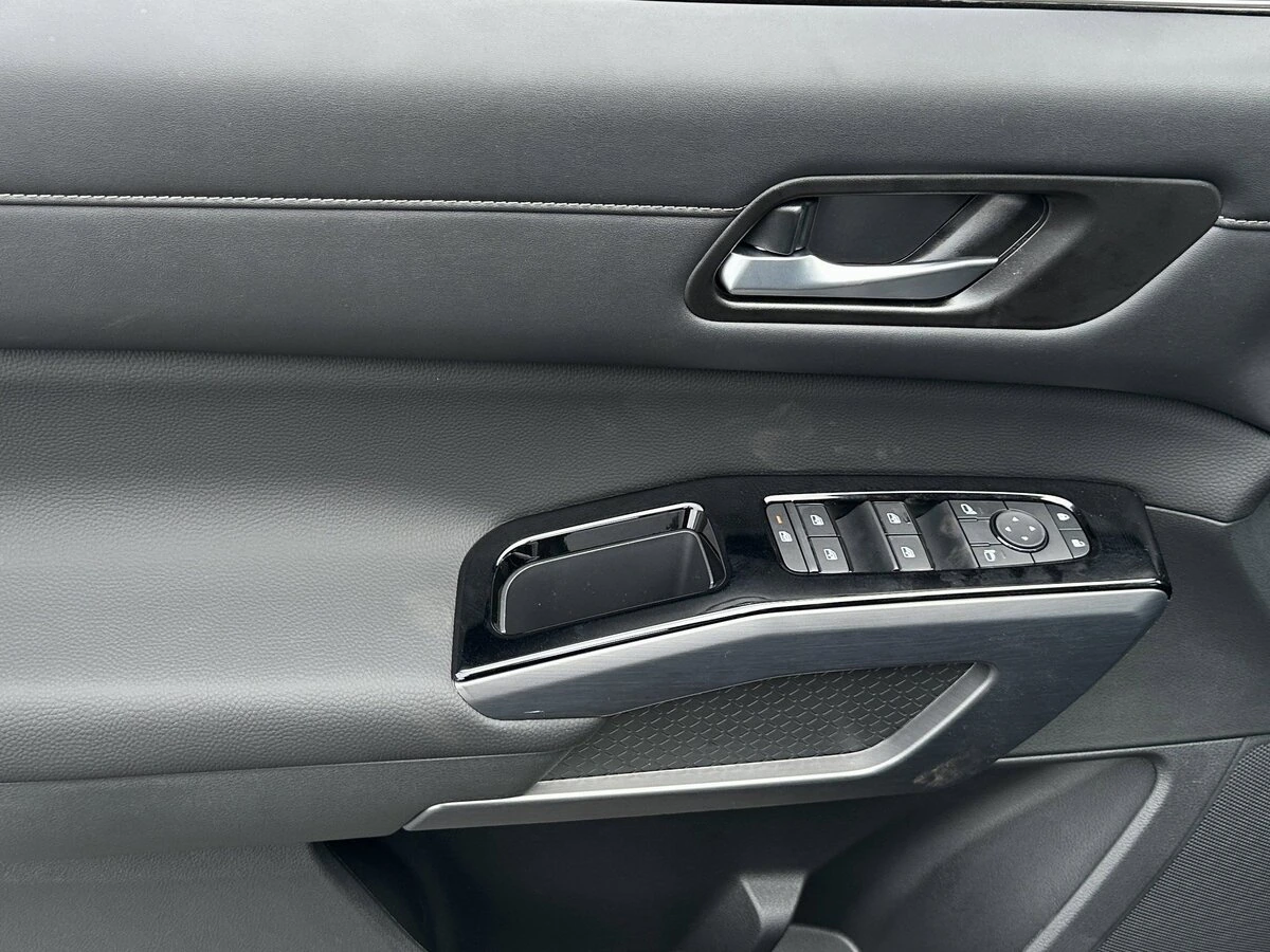 2026 Nissan Pathfinder SL - Photo 21