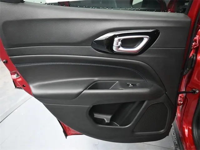 2026 Jeep Compass Latitude photo 27
