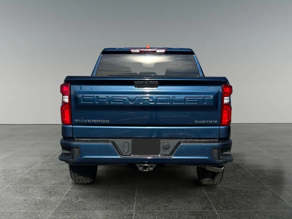 2020 Chevrolet Silverado 1500 Custom photo 4