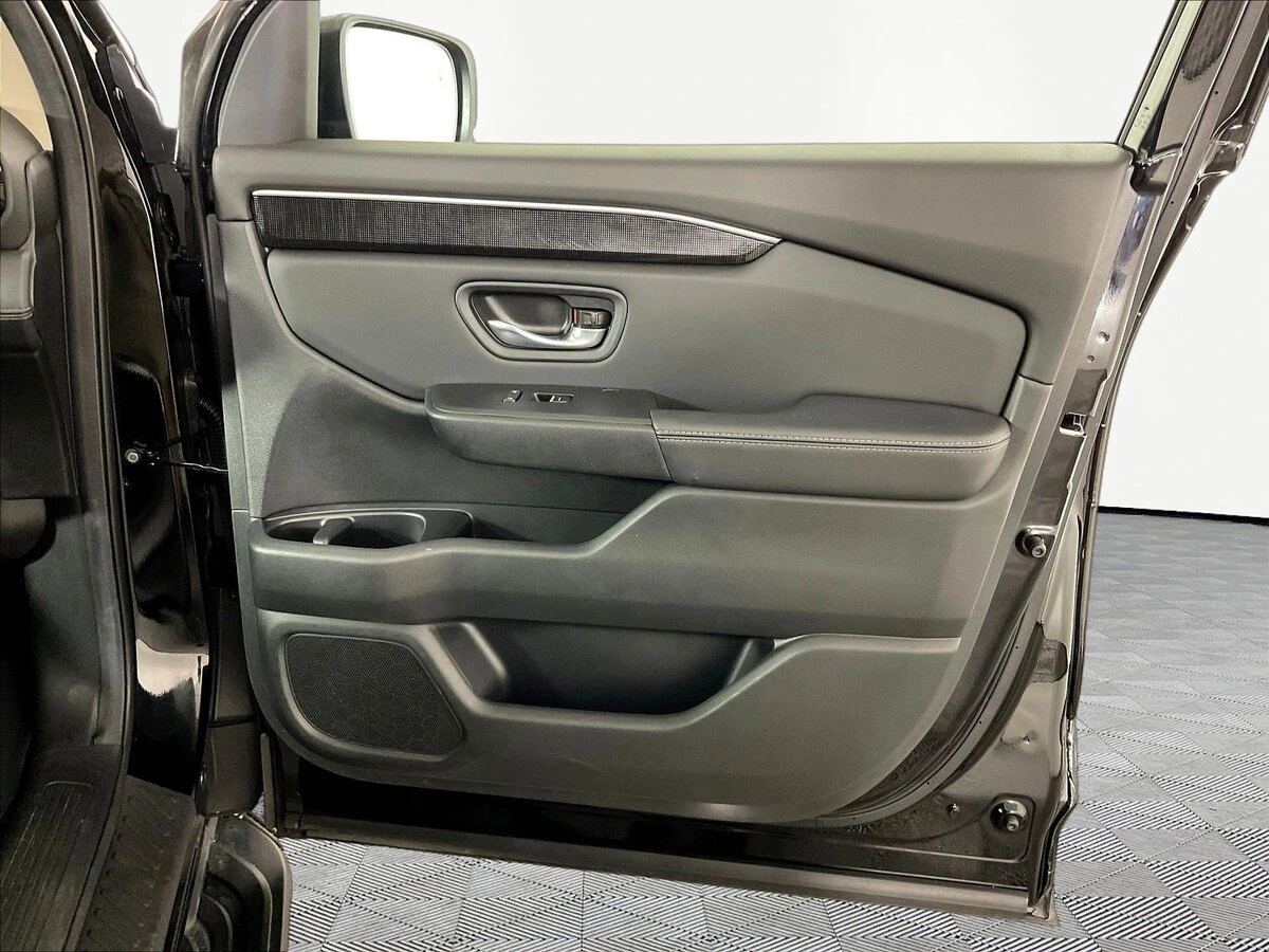 2025 Honda Pilot Elite - Photo 29