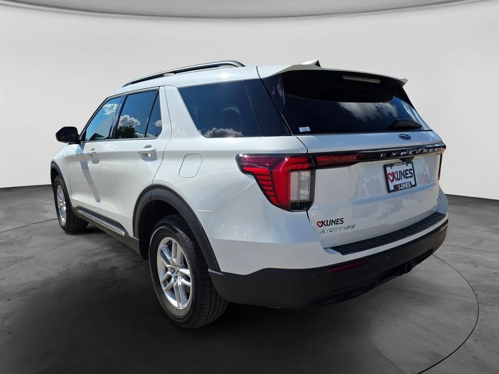 2025 Ford Explorer Active - Photo 7