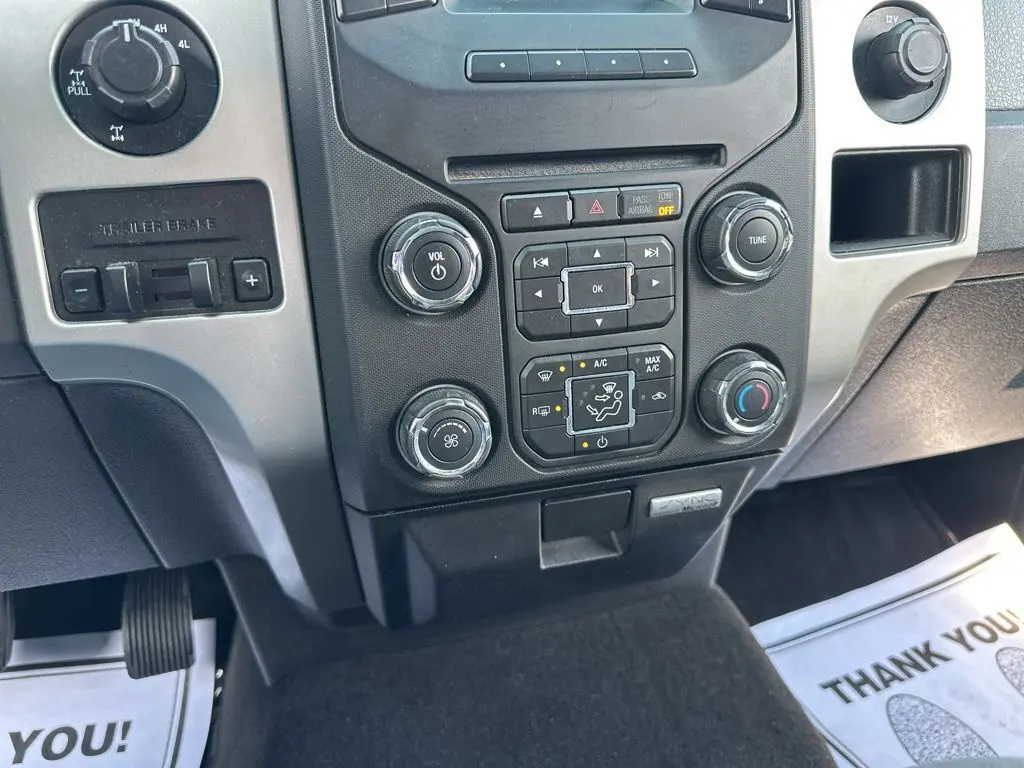 2014 Ford F-150 XLT photo 29
