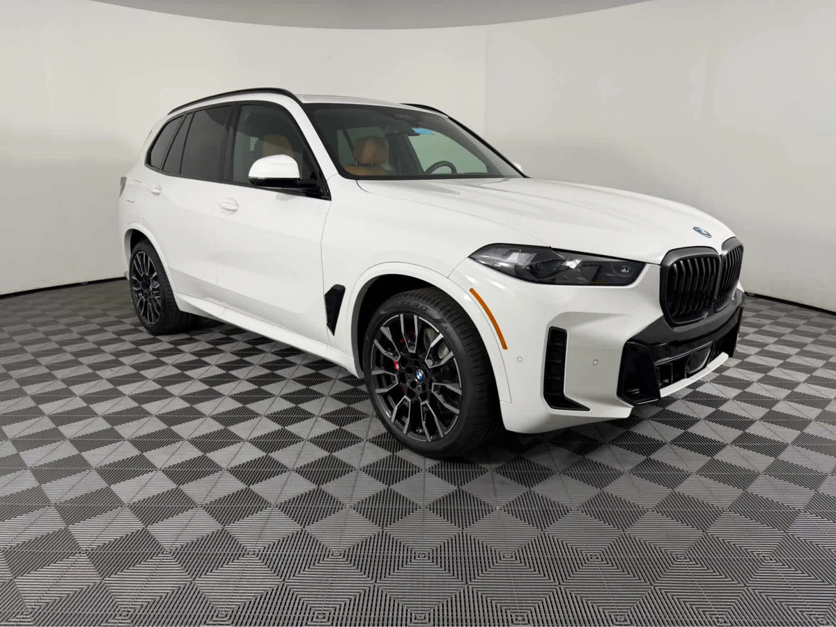 2026 BMW X5 M50i's photo
