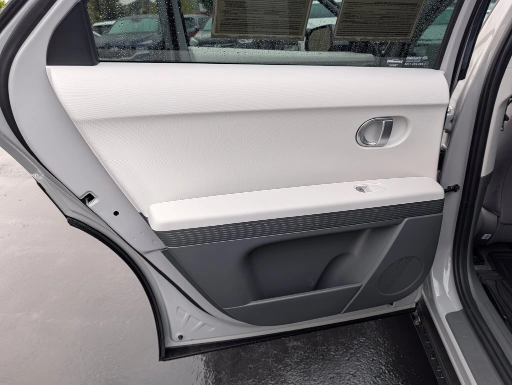 2024 Hyundai IONIQ 5 SEL - Photo 16