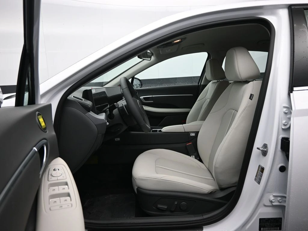 2026 Hyundai Sonata SEL - Photo 23