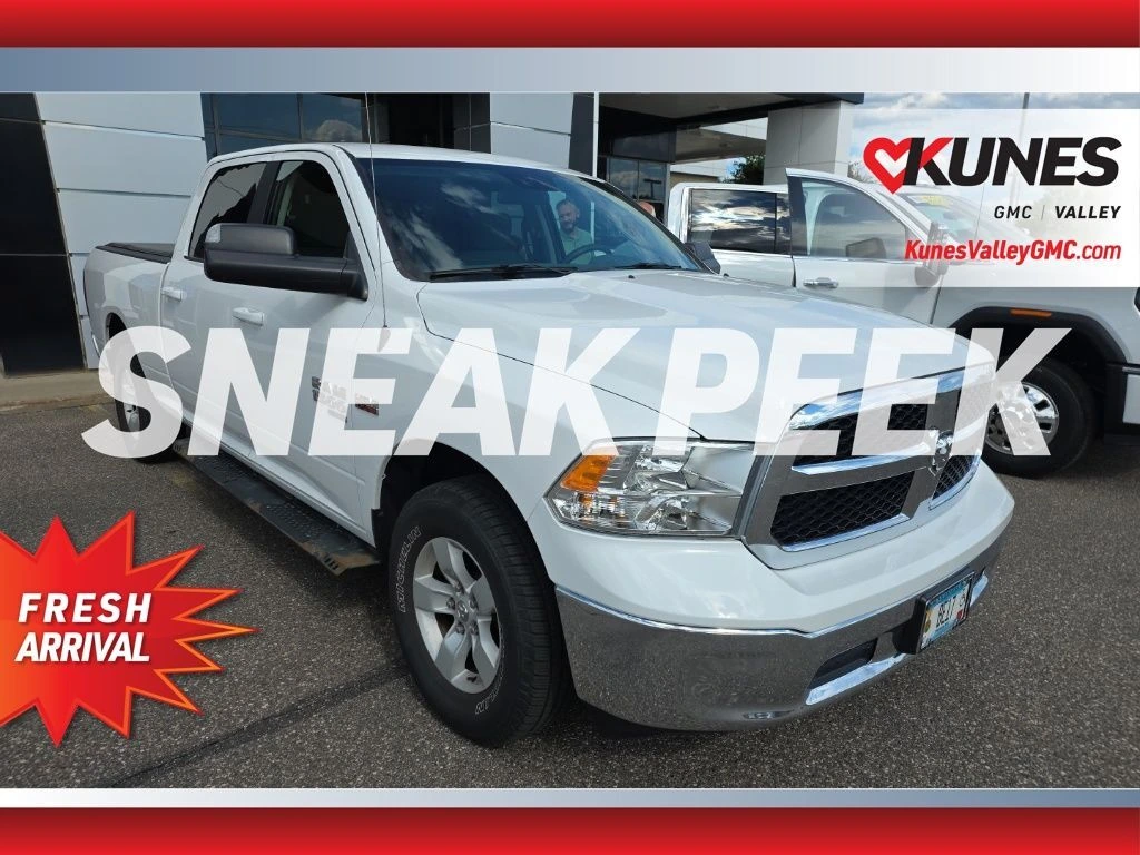 2019 RAM 1500 Classic SLT 4x4 Crew Cab 6'4's photo