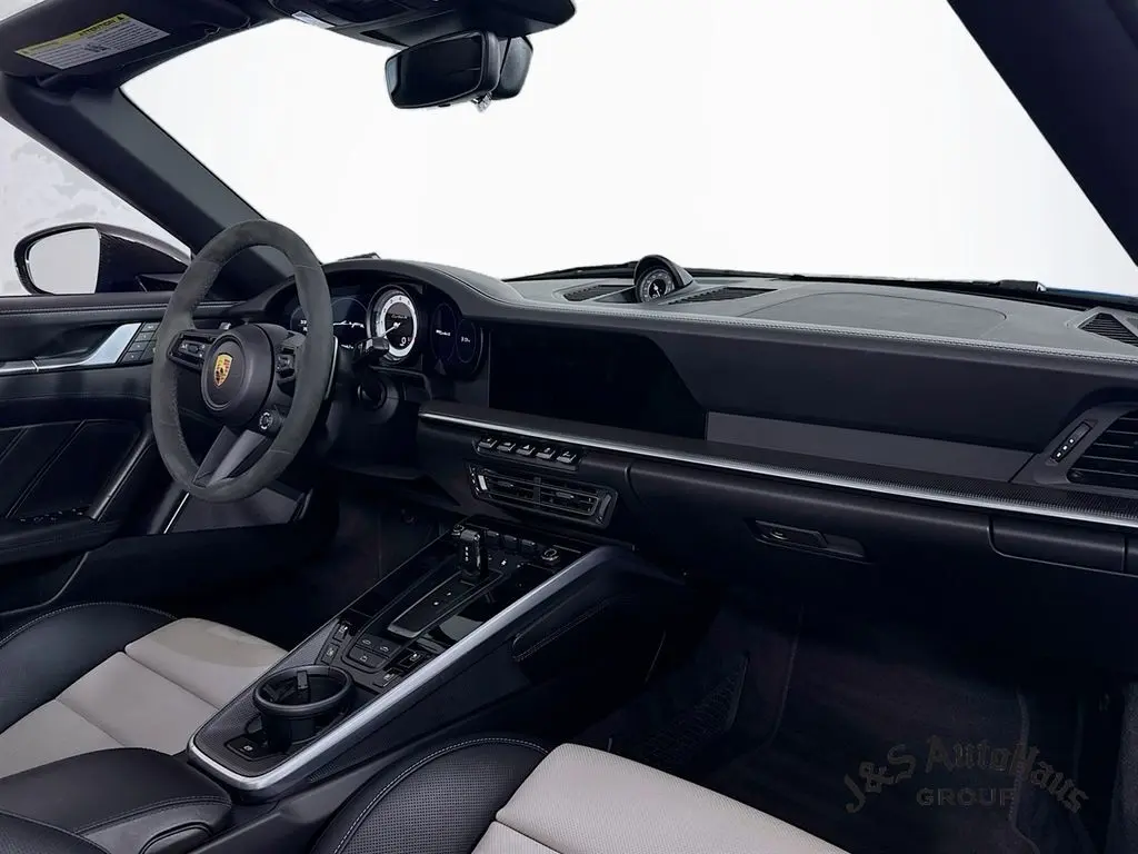 2022 Porsche 911 Turbo S photo 34