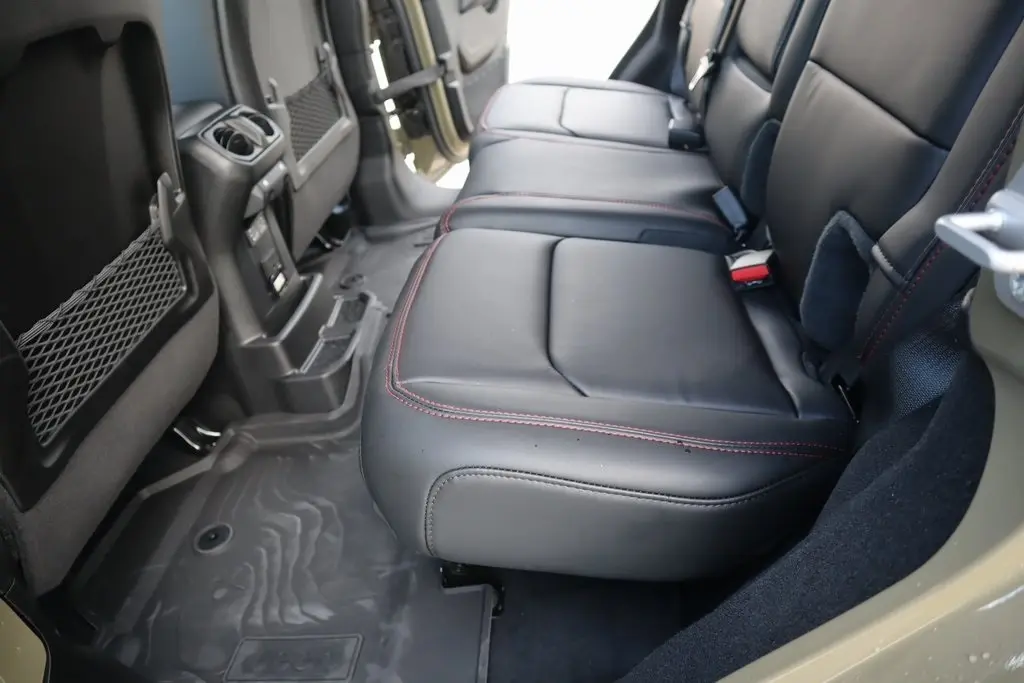 2025 Jeep Wrangler Rubicon X photo 13