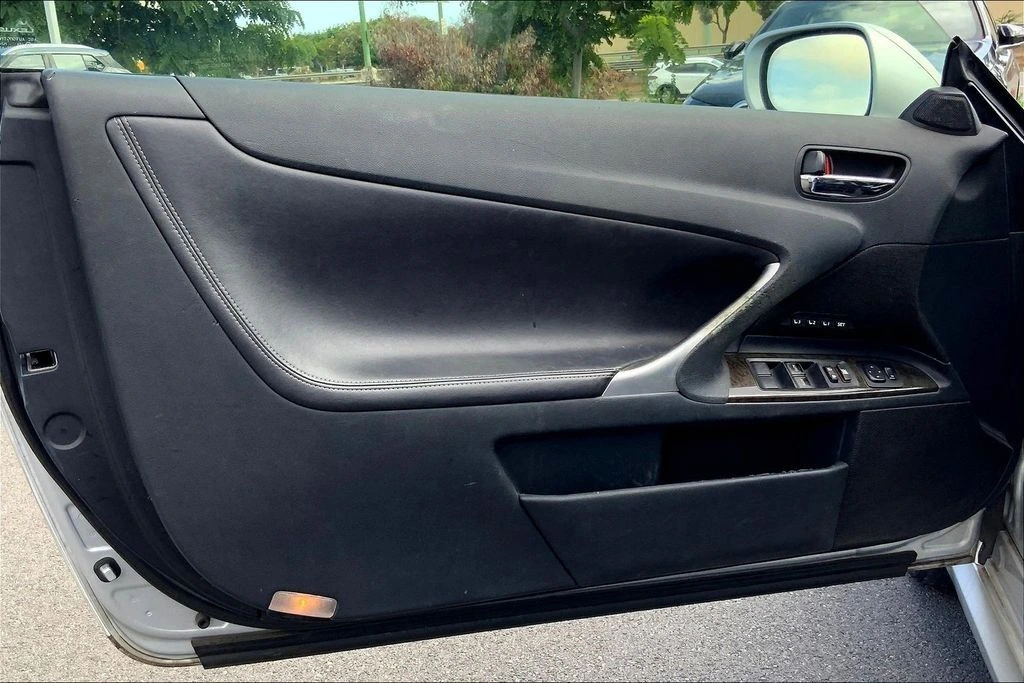 2015 Lexus IS 250 - Photo 21