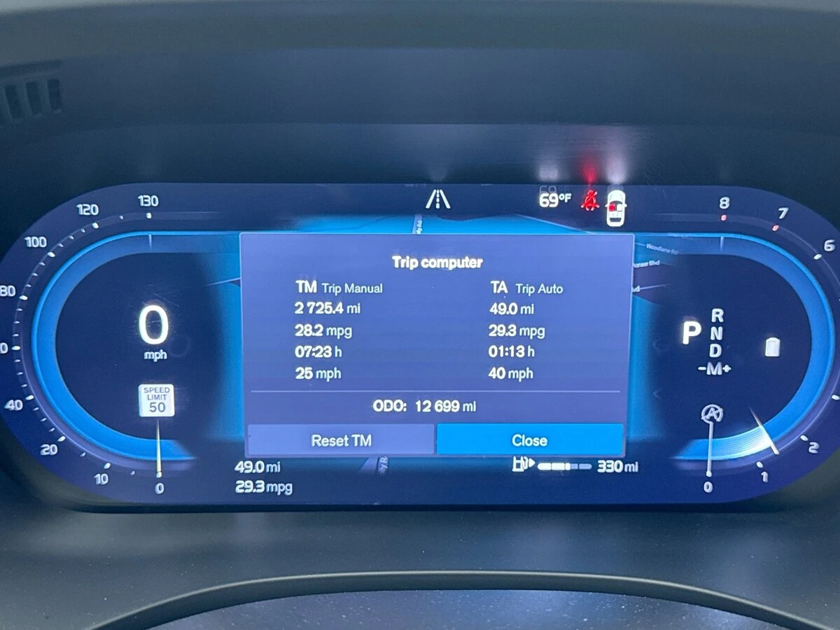 2025 Volvo - image 10