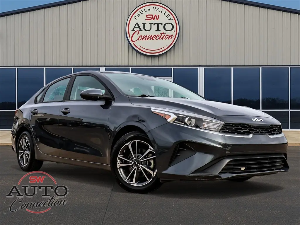 2023 Kia Forte LXS's photo