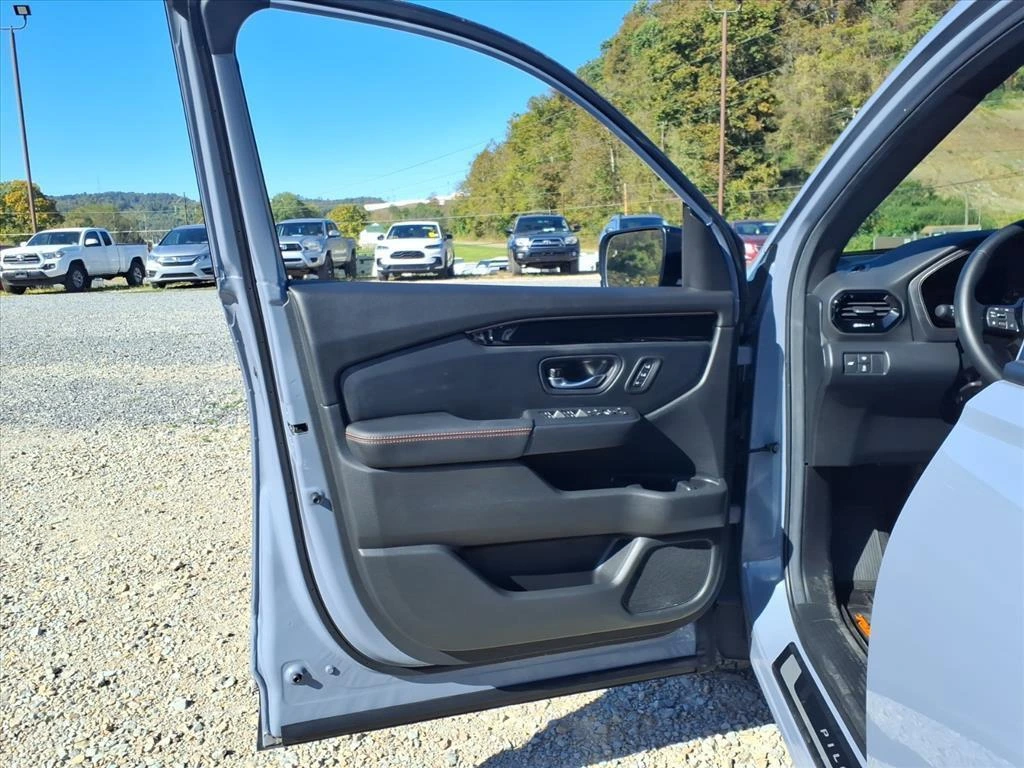 2025 Honda Pilot TrailSport - Photo 13