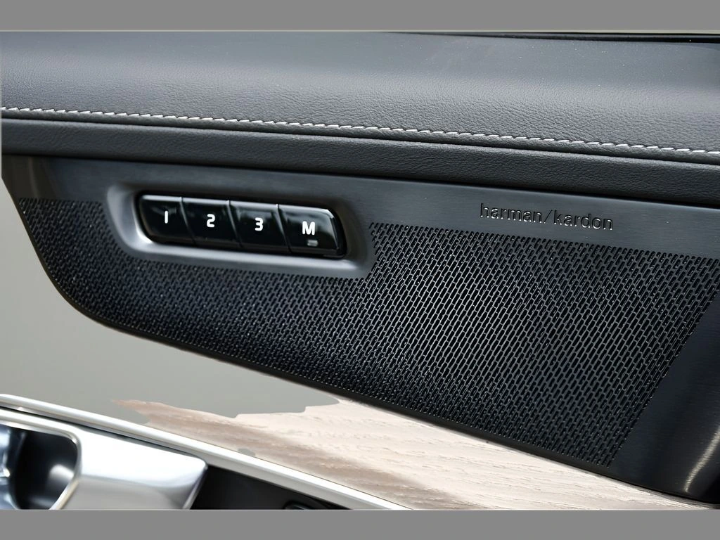 2026 Volvo XC90 Plus - Photo 27