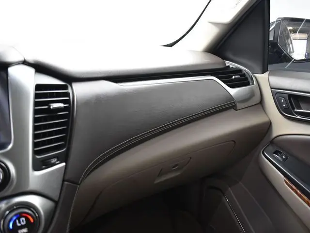 2016 Chevrolet Suburban LTZ photo 21