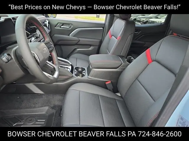 2025 Chevrolet Colorado Z71 photo 2
