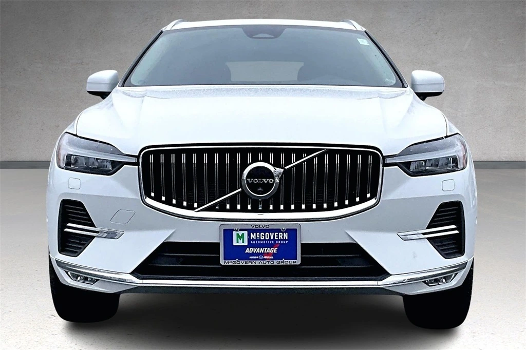 2023 Volvo - image 2