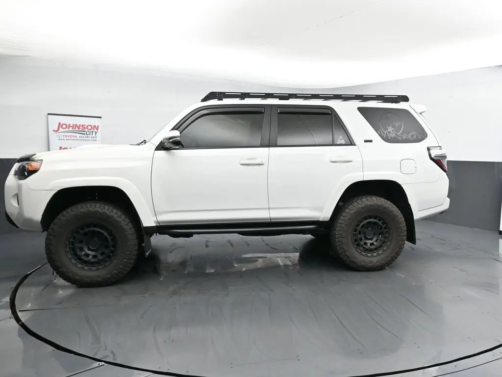 2021 Toyota 4Runner SR5 Premium 4WD photo 5