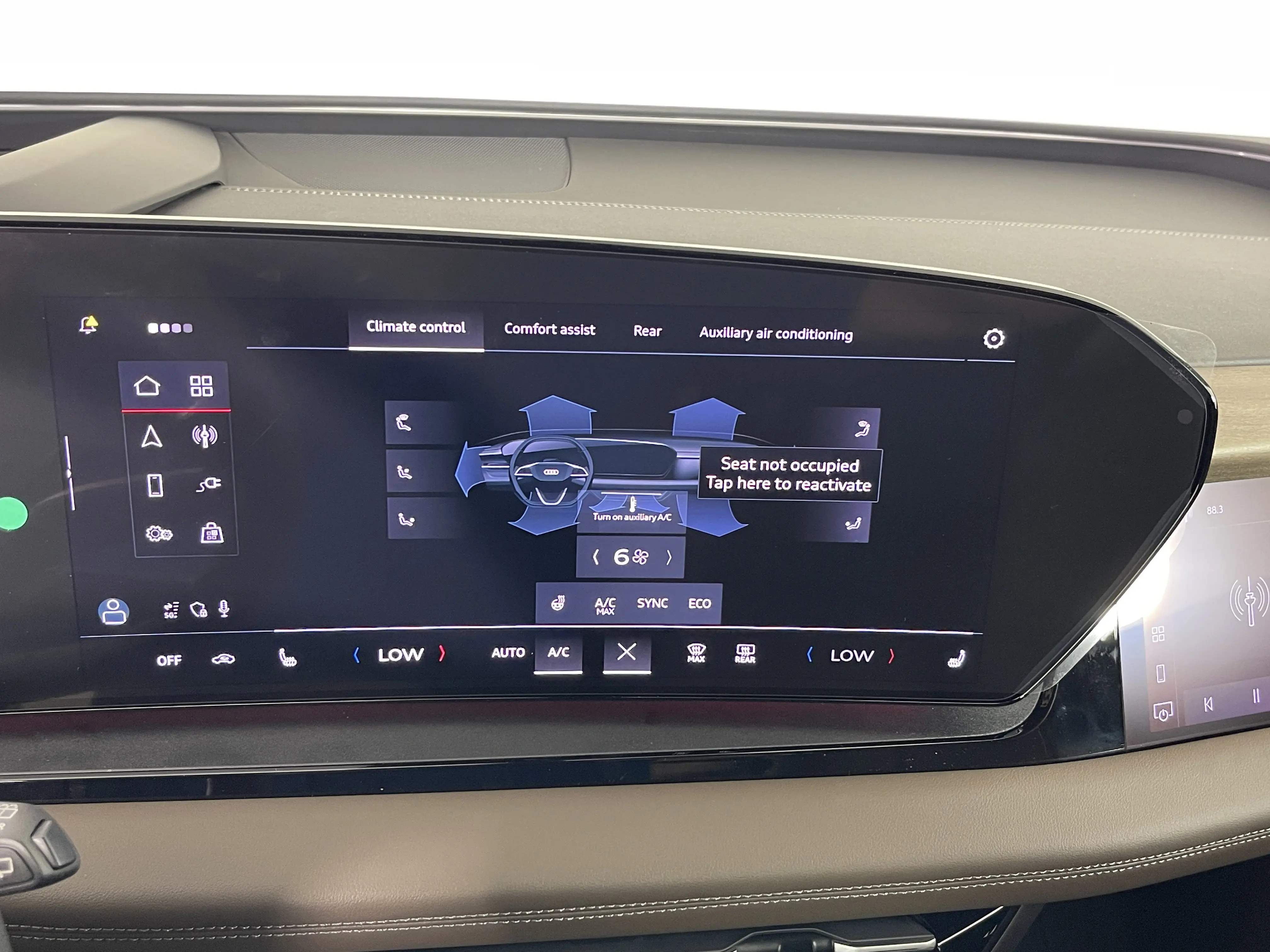 2025 Audi Q6 E-tron Prestige photo 27