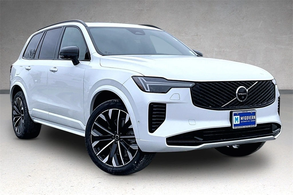 2026 Volvo - image 2