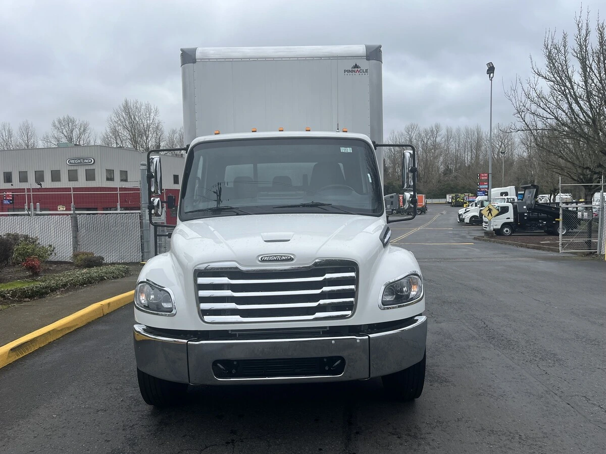 2027 Freightliner M2 106 — photo 3