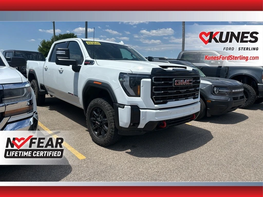 2025 GMC Sierra AT4 4WD Crew Cab Standard Box's photo