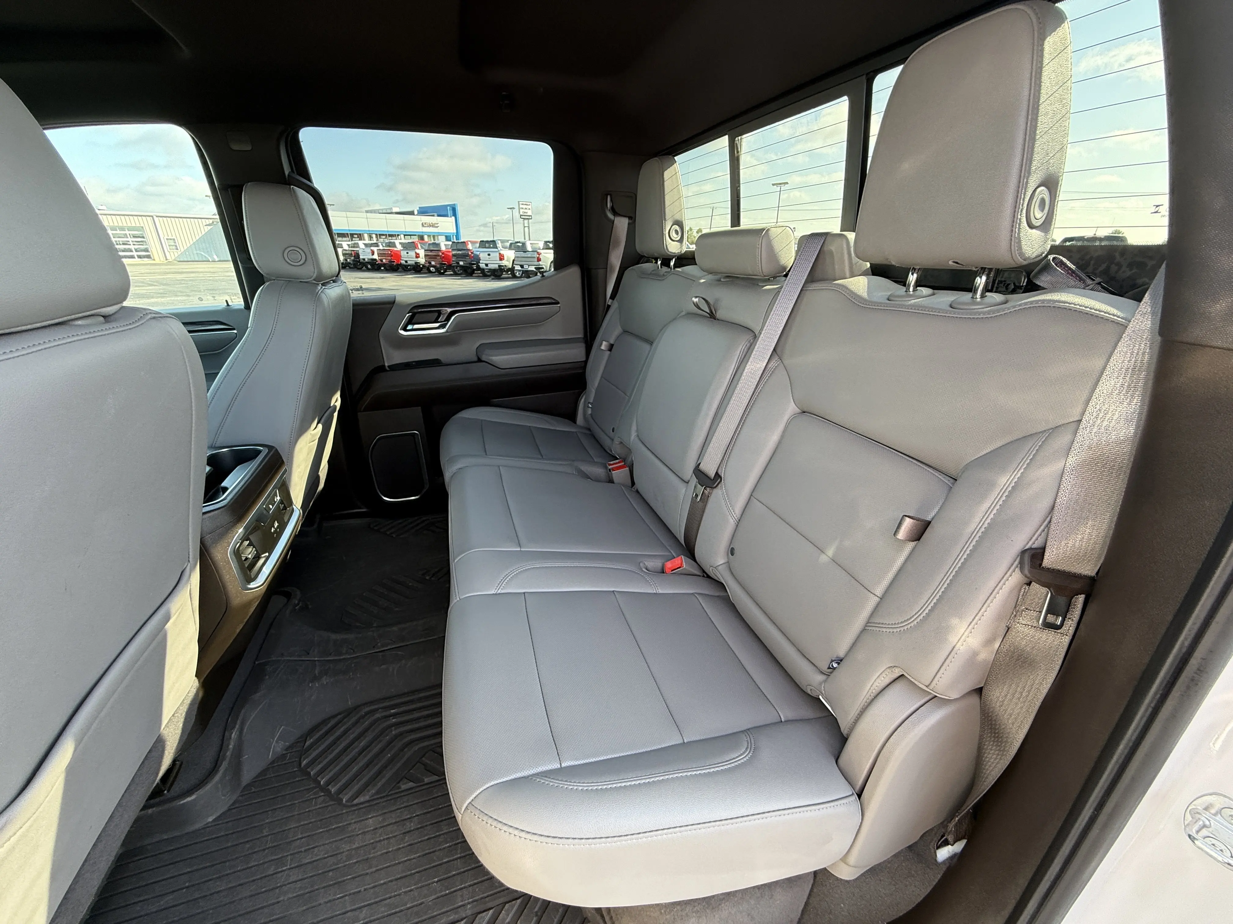 2024 Chevrolet Silverado 1500 LTZ photo 11