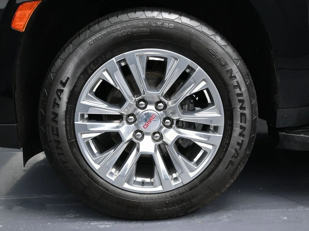 2024 GMC Yukon Denali - Photo 36