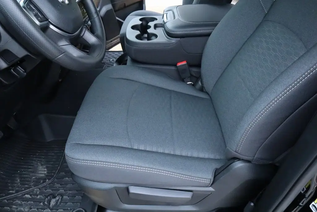 2026 Ram 2500 Tradesman photo 3