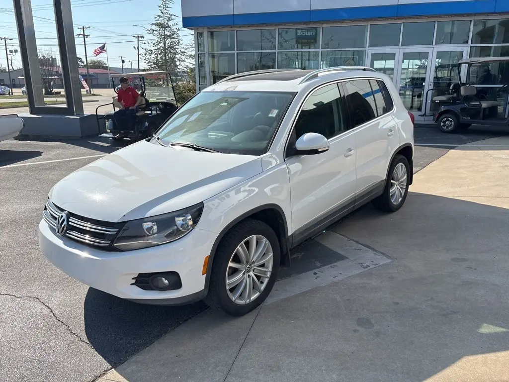 2013 Volkswagen Tiguan SE photo 2