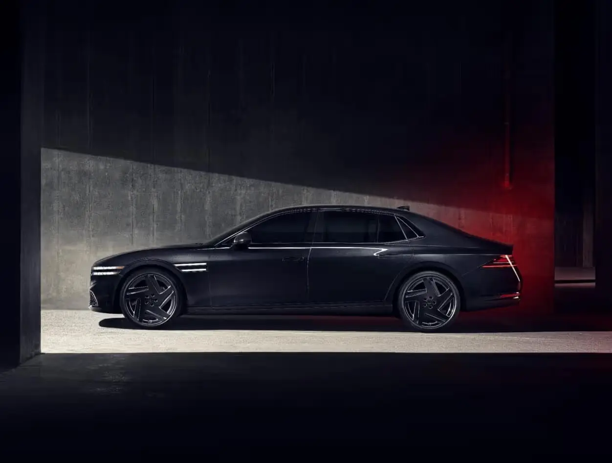The Genesis G90 Black