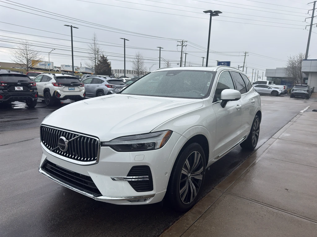 2023 Volvo - image 6