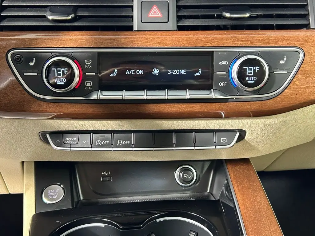 2022 Audi A4 40 Premium Quattro photo 17