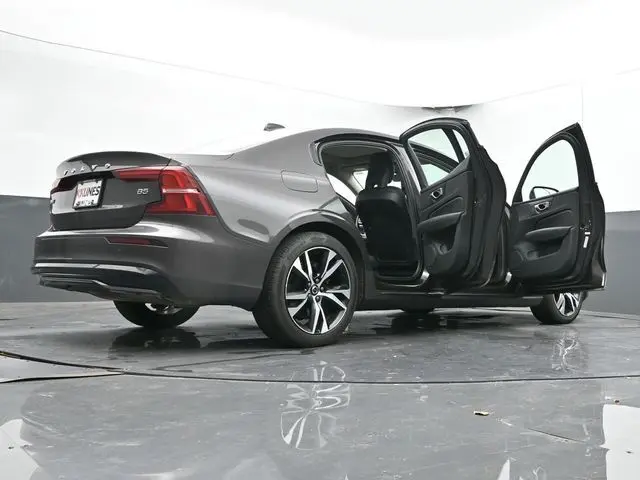 2024 Volvo S60 B5 Core photo 59