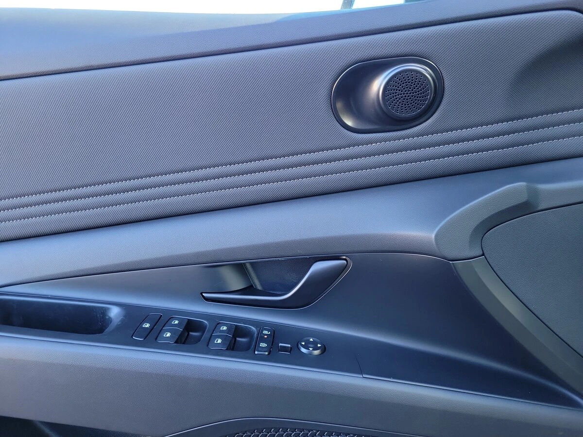 2026 Hyundai Elantra SEL Sport - Photo 12