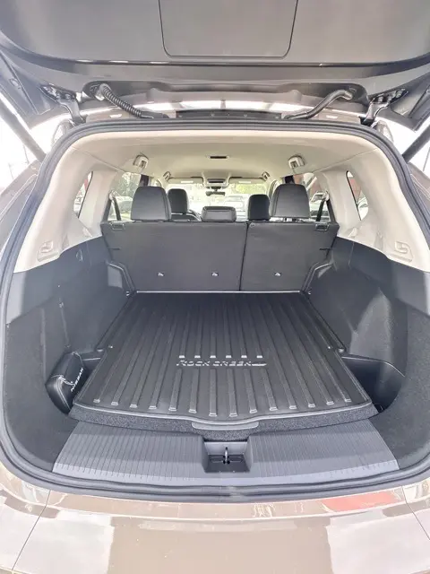 2026 Nissan Rogue SV photo 5