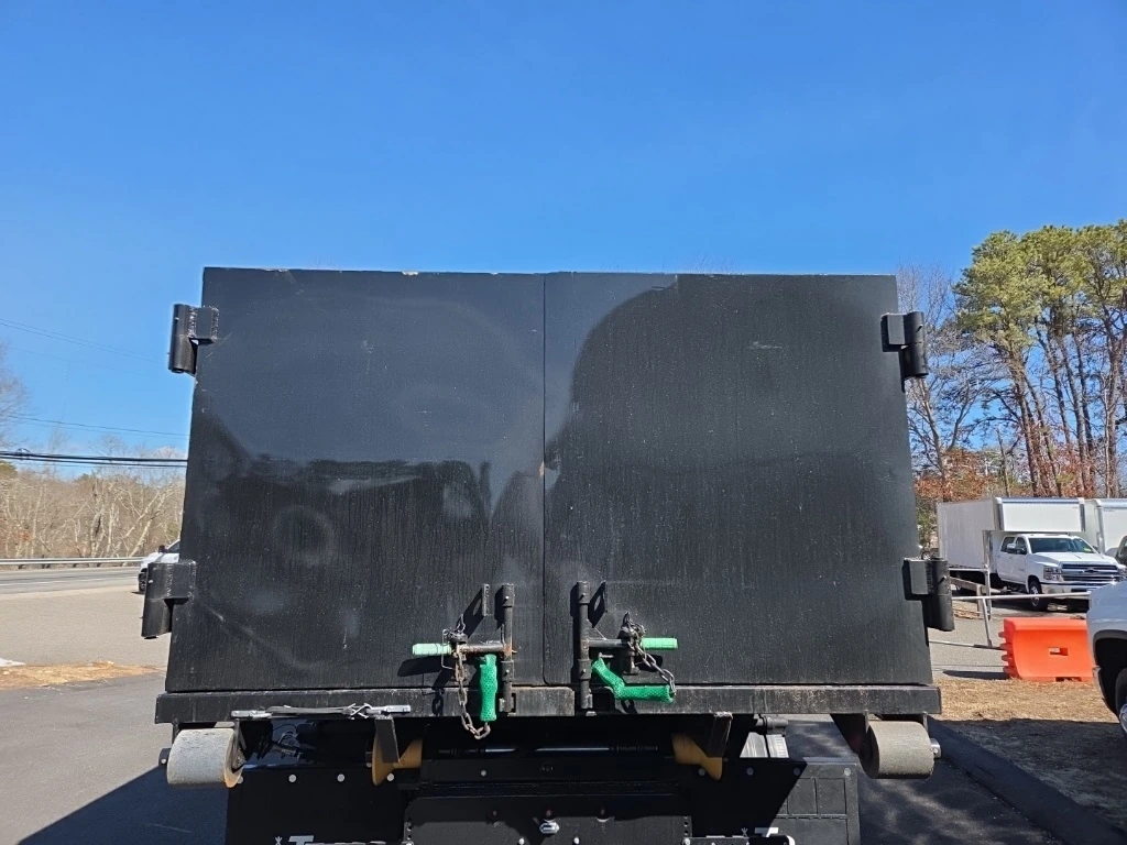 2024 Isuzu NPR - image 4