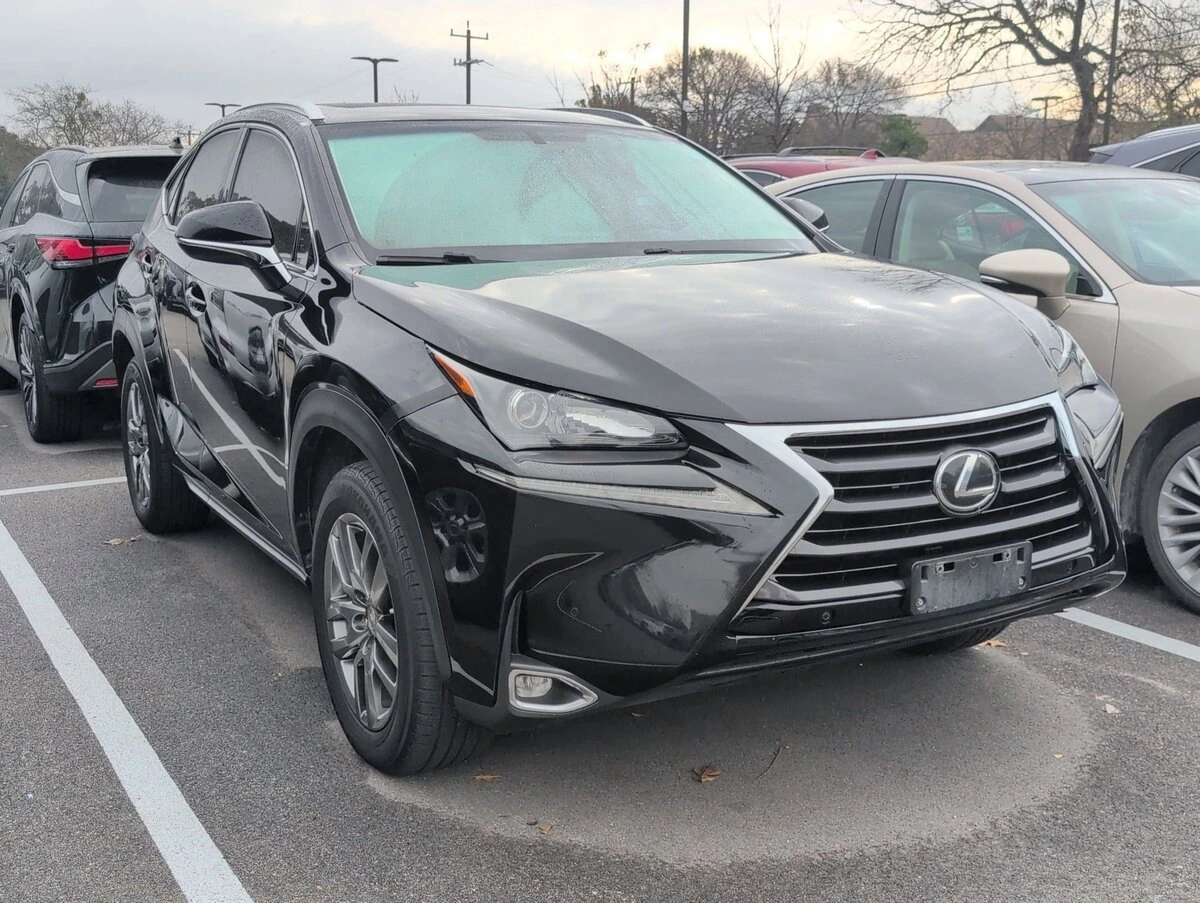 2015 Lexus NX 200t's photo