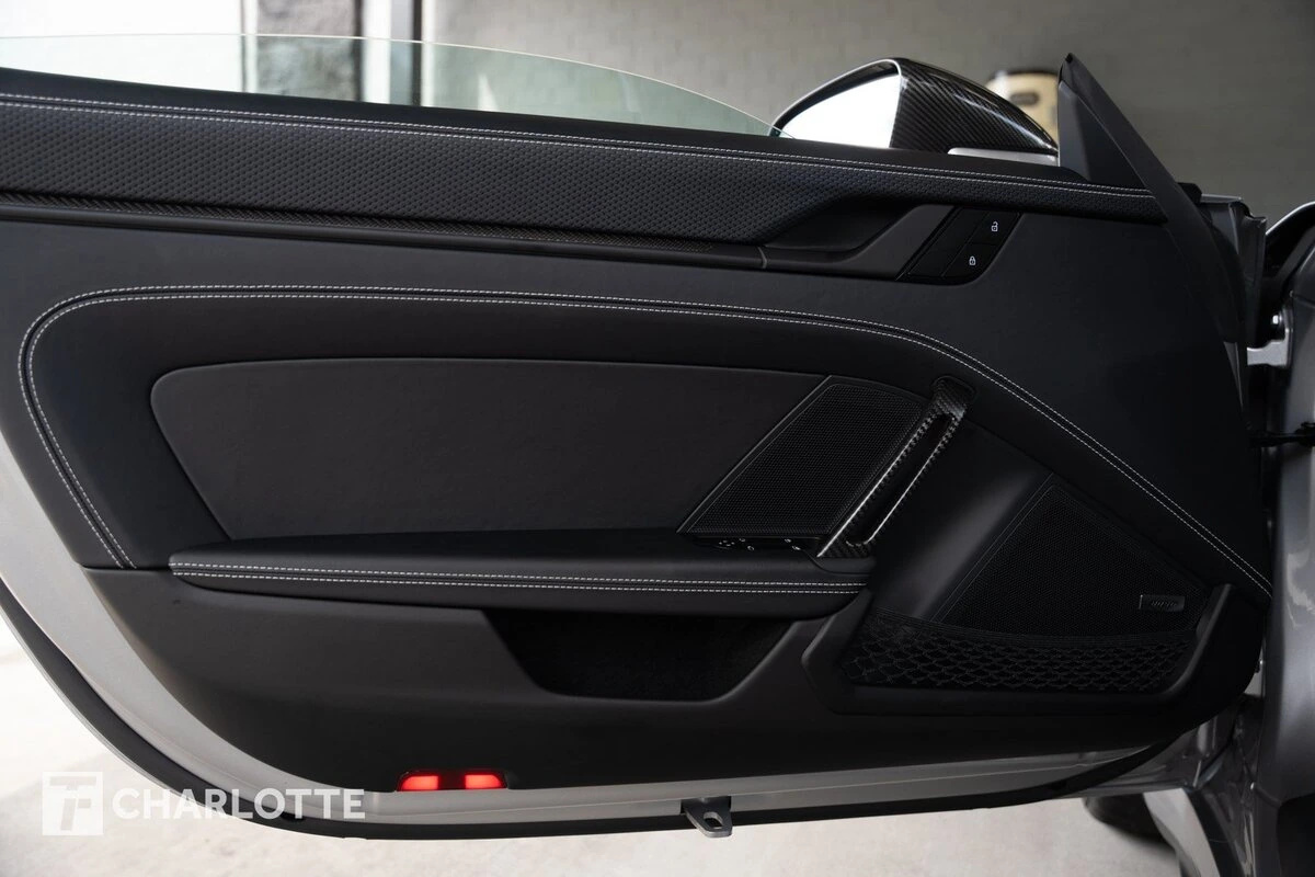 2026 Porsche 911 GT3 Touring Package - Photo 21