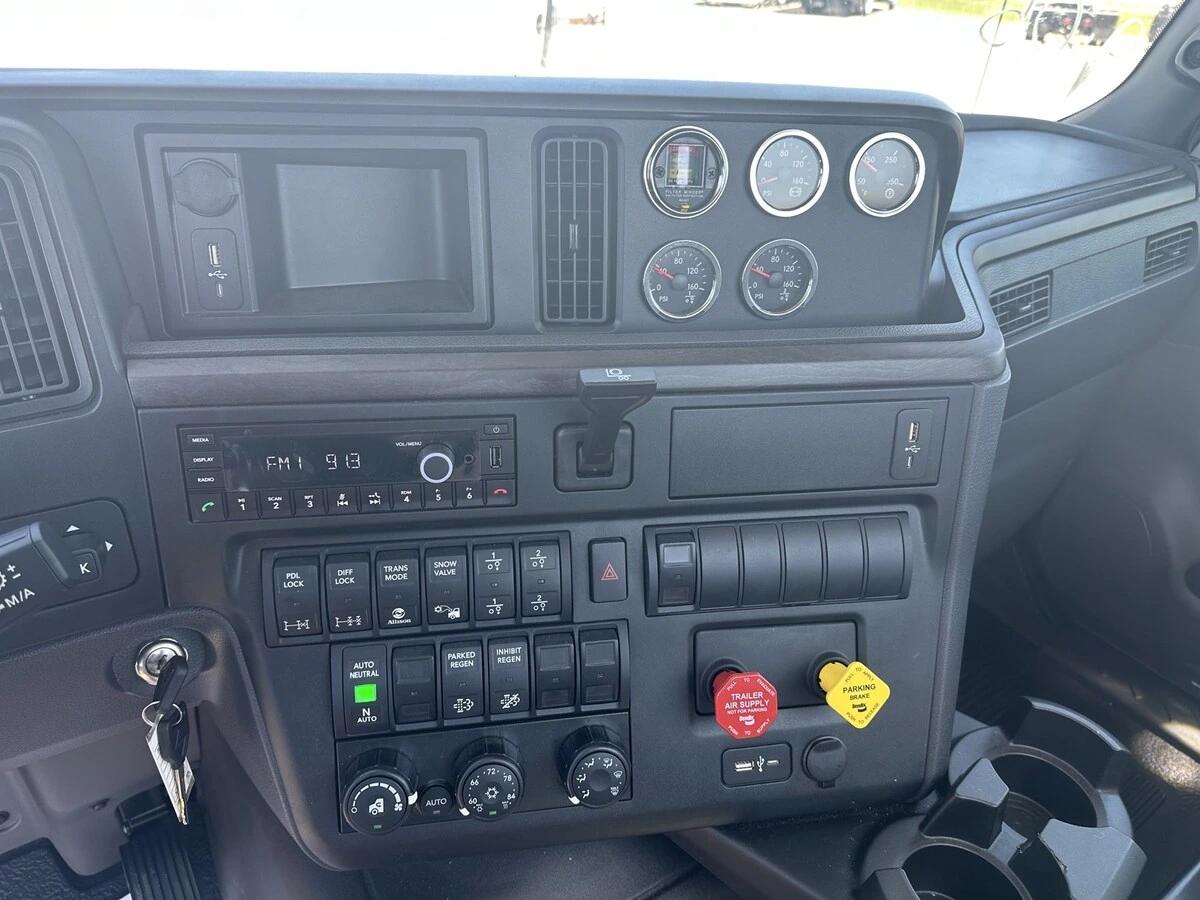 2027 International HV in Marshfield, WI — photo 5