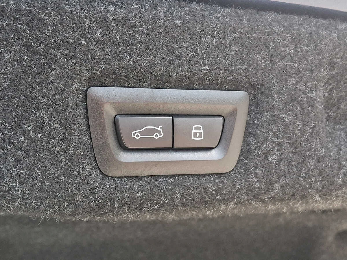 2026 BMW 5 Series 530i - Photo 27