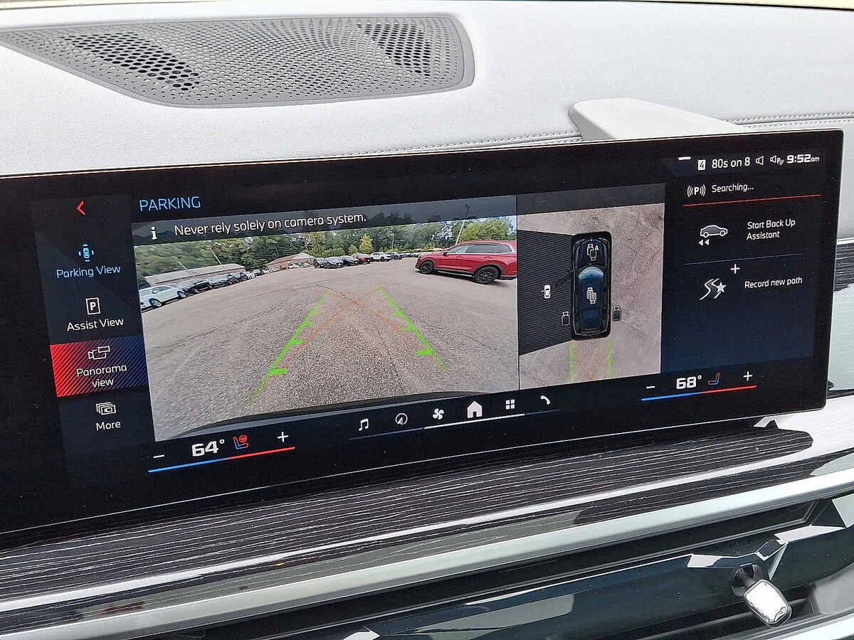 2025 BMW X7 M60i - Photo 21
