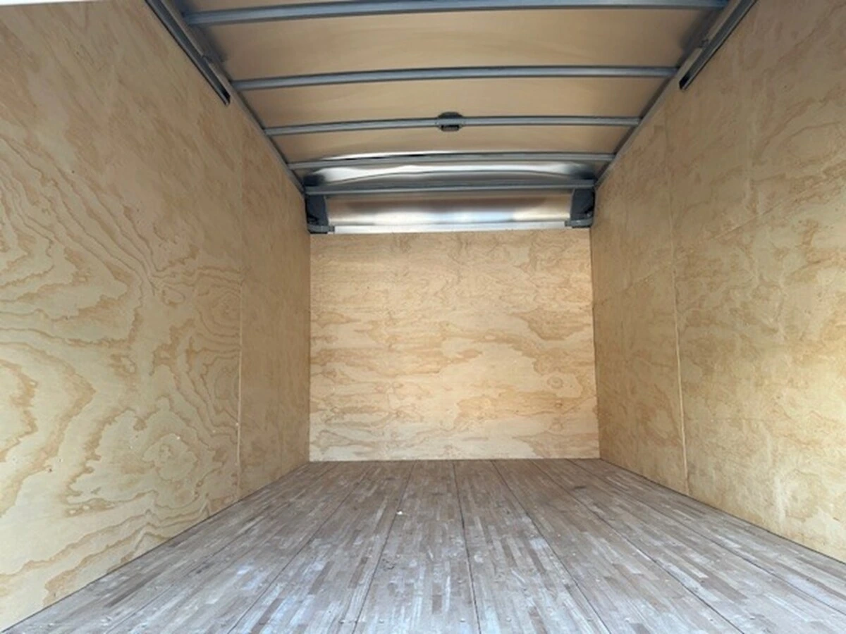 2025 Isuzu NRR in Bridgeport, CT — photo 4