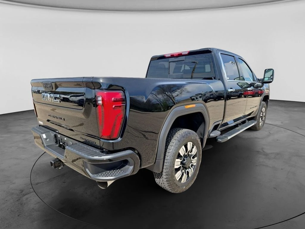 2026 GMC Sierra 3500HD Denali - Photo 6